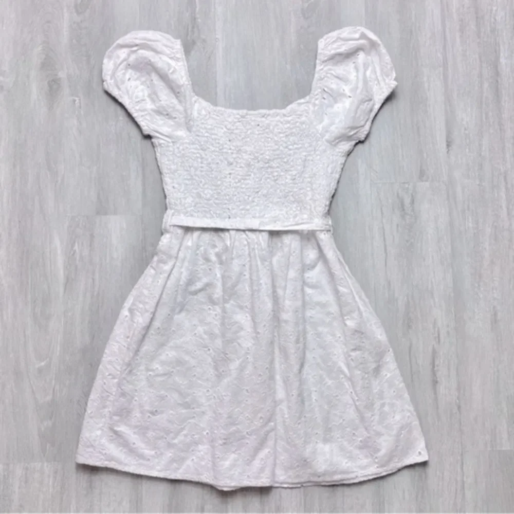 Women's M NWT White 100% Cotton Short Sleeve Summer Dress New